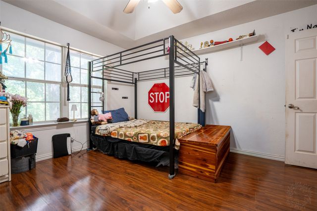 4427 Hunters Glen Court, Granbury, TX 76048