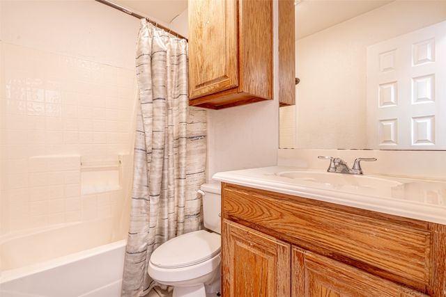 4427 Hunters Glen Court, Granbury, TX 76048