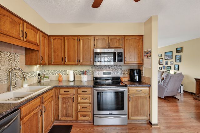 6723 NW 53rd Street, Johnston, IA 50131