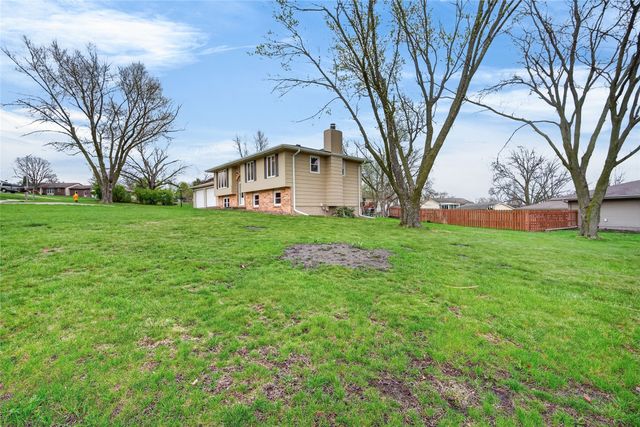 6723 NW 53rd Street, Johnston, IA 50131