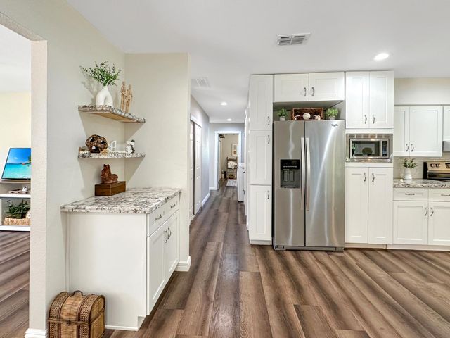 12410 New Airport Rd, Auburn, CA 95603
