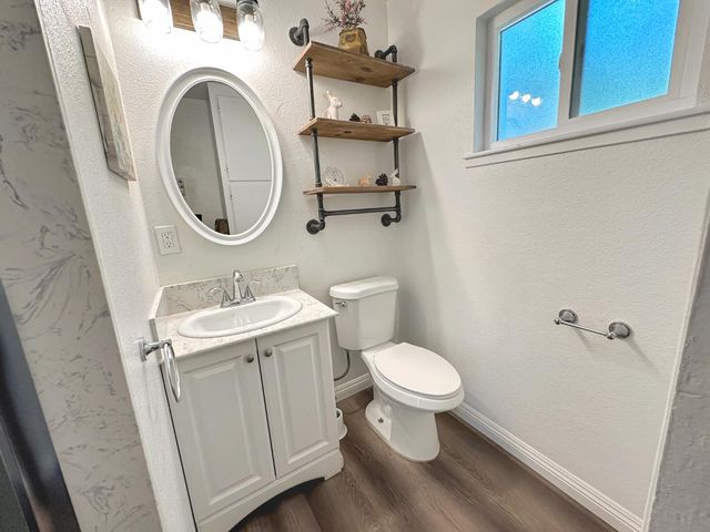 12410 New Airport Rd, Auburn, CA 95603