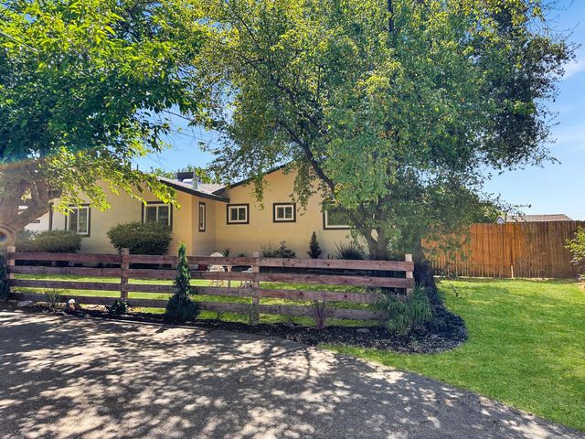 12410 New Airport Rd, Auburn, CA 95603