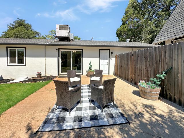 12410 New Airport Rd, Auburn, CA 95603