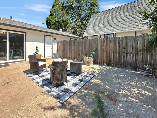 12410 New Airport Rd, Auburn, CA 95603