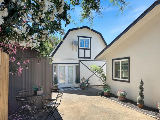 12410 New Airport Rd, Auburn, CA 95603