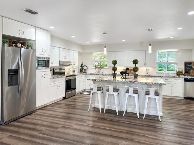 12410 New Airport Rd, Auburn, CA 95603