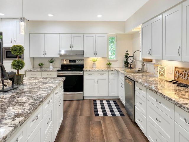 12410 New Airport Rd, Auburn, CA 95603