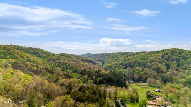 Pumpkin Hollow Rd, Heiskell, TN 37754