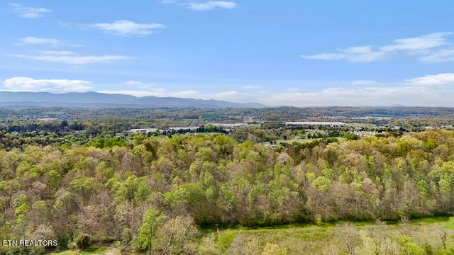 Pumpkin Hollow Rd, Heiskell, TN 37754