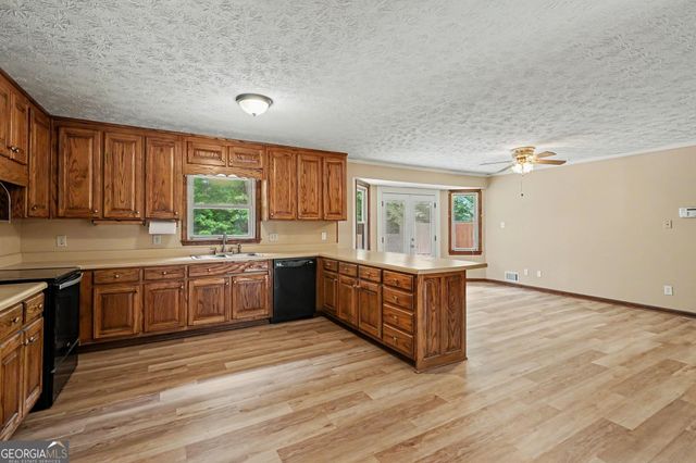 3135 Heritage Crossing Drive, Buford, GA 30519