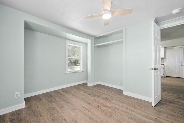 248 Post Oak LN, Rockport, TX 78382