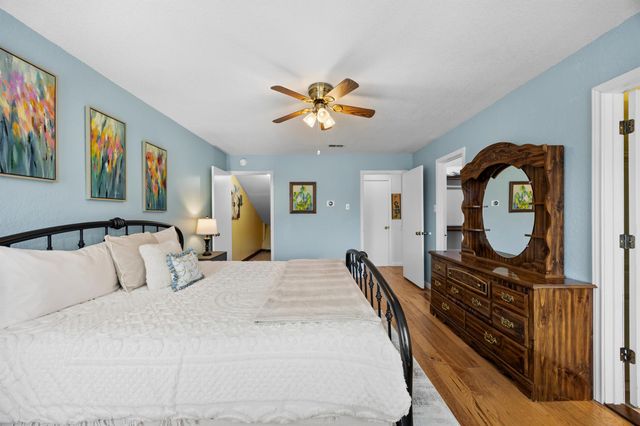 4 Cypress Fairway VLG, Wimberley, TX 78676