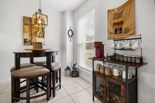 4 Cypress Fairway VLG, Wimberley, TX 78676