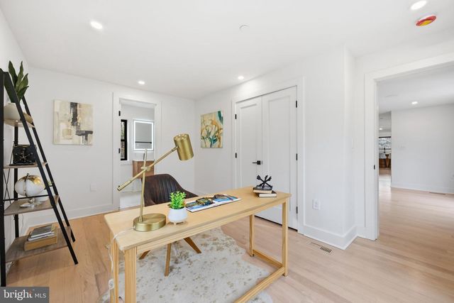 9200 CEDAR LN, Bethesda, MD 20814