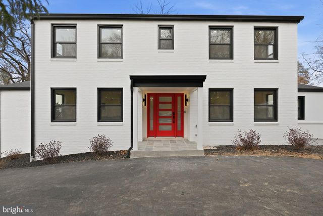 9200 CEDAR LN, Bethesda, MD 20814