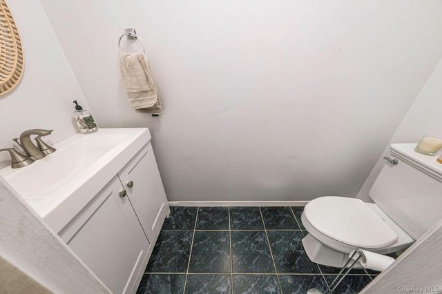 1005 Sara Circle, Port Jefferson, NY 11776