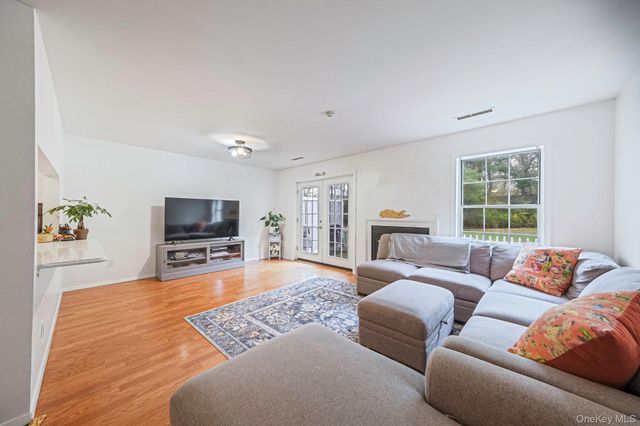 1005 Sara Circle, Port Jefferson, NY 11776
