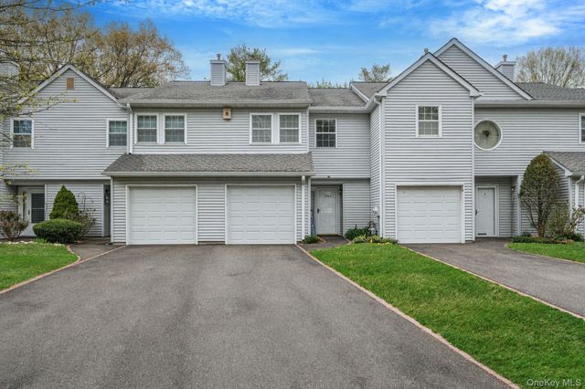 1005 Sara Circle, Port Jefferson, NY 11776