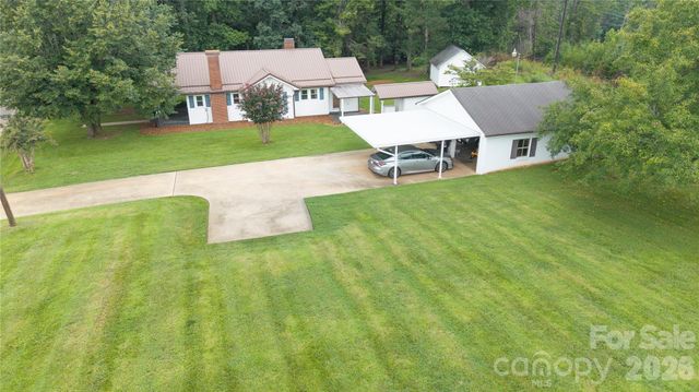 1752 Bethel Road, Morganton, NC 28655