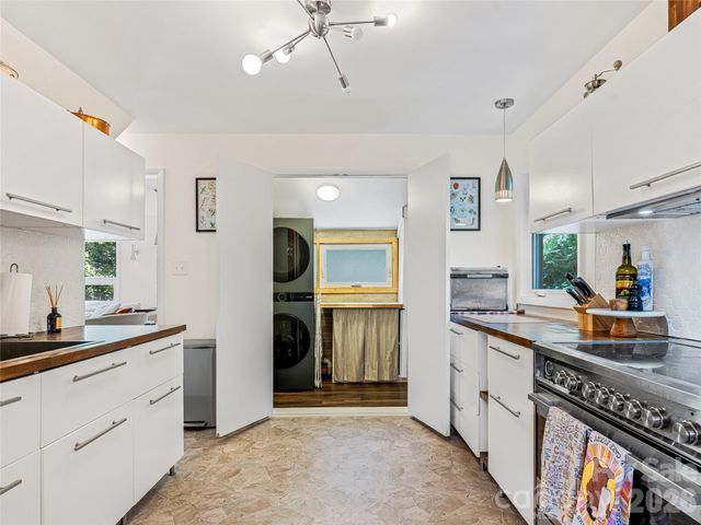 44 Broadview Avenue, Asheville, NC 28803