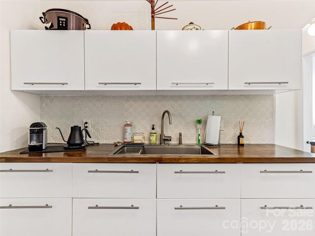 44 Broadview Avenue, Asheville, NC 28803