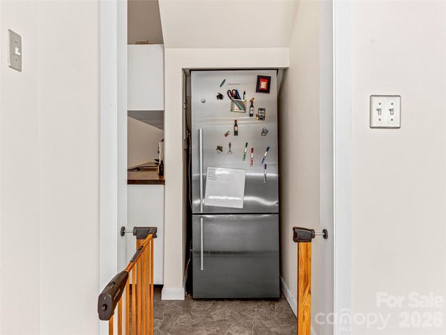 44 Broadview Avenue, Asheville, NC 28803