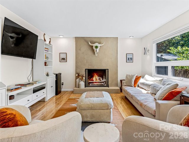 44 Broadview Avenue, Asheville, NC 28803