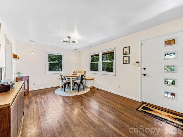 44 Broadview Avenue, Asheville, NC 28803