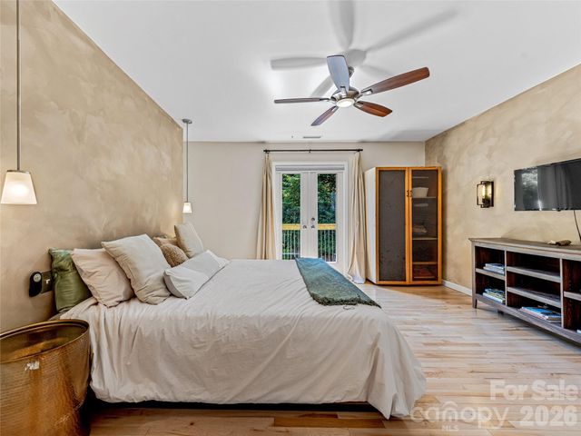 44 Broadview Avenue, Asheville, NC 28803