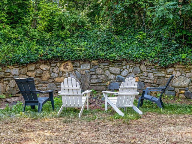 44 Broadview Avenue, Asheville, NC 28803