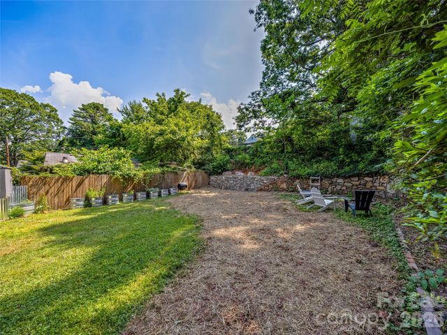 44 Broadview Avenue, Asheville, NC 28803