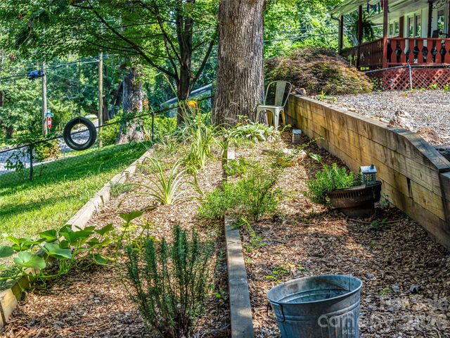 44 Broadview Avenue, Asheville, NC 28803
