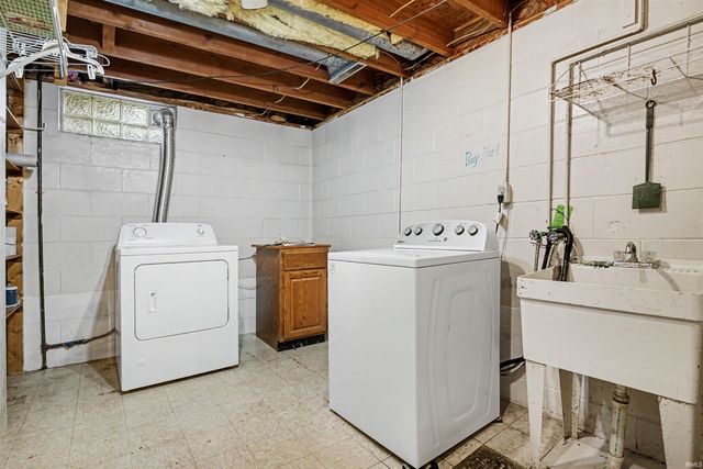 20062 Jewell Avenue, South Bend, IN 46614