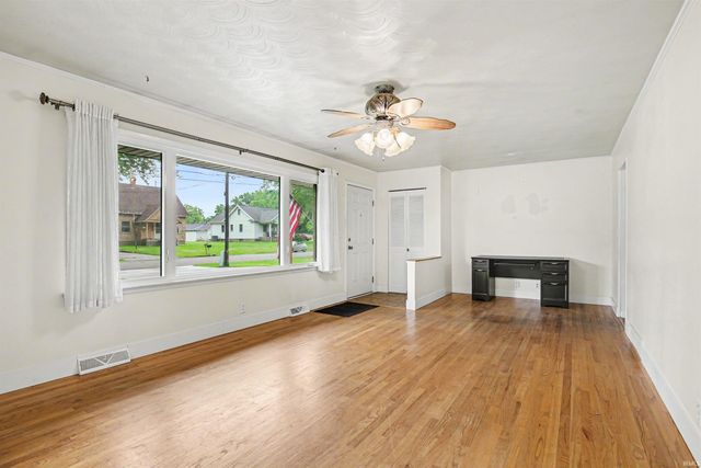 20062 Jewell Avenue, South Bend, IN 46614
