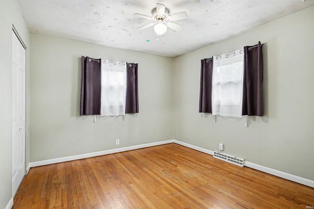 20062 Jewell Avenue, South Bend, IN 46614