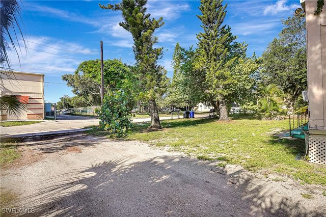 2135 Hoople ST, Fort Myers, FL 33901