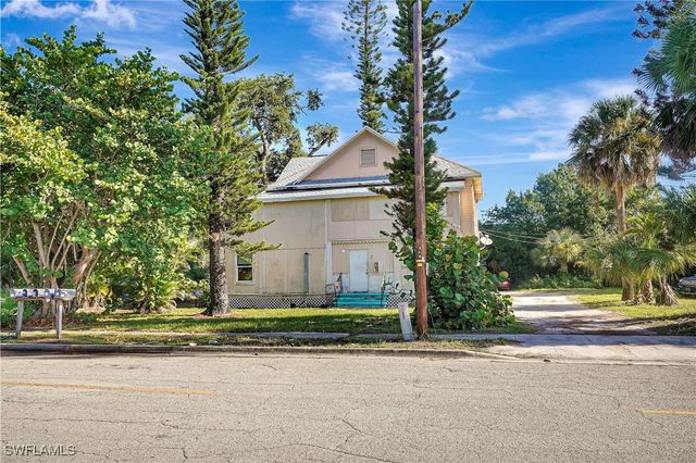 2135 Hoople ST, Fort Myers, FL 33901