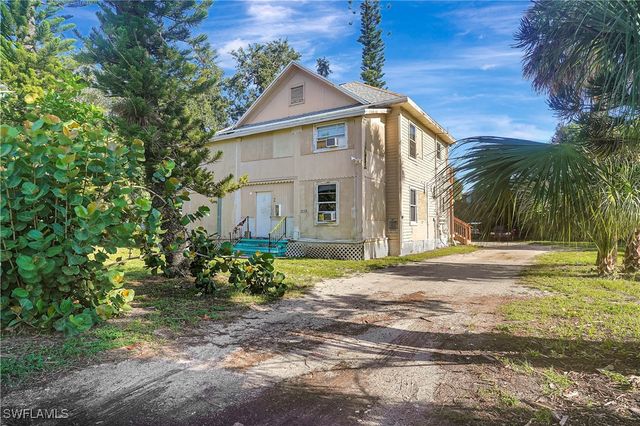 2135 Hoople ST, Fort Myers, FL 33901