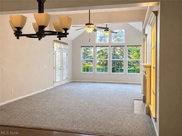 546 Hyannis Port Circle, Avon Lake, OH 44012