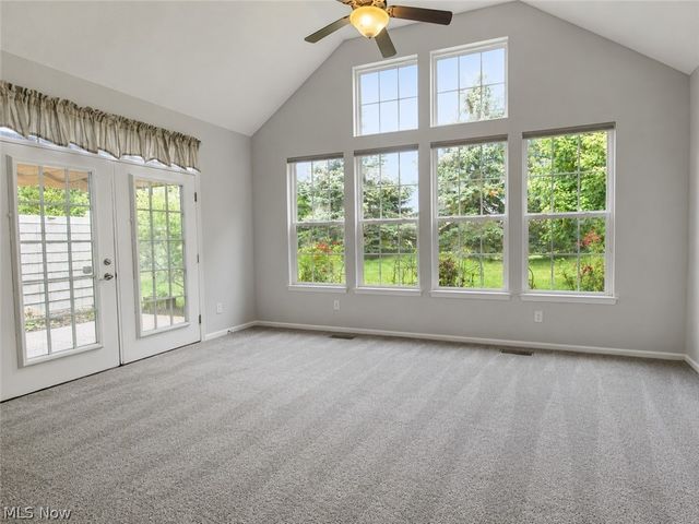546 Hyannis Port Circle, Avon Lake, OH 44012