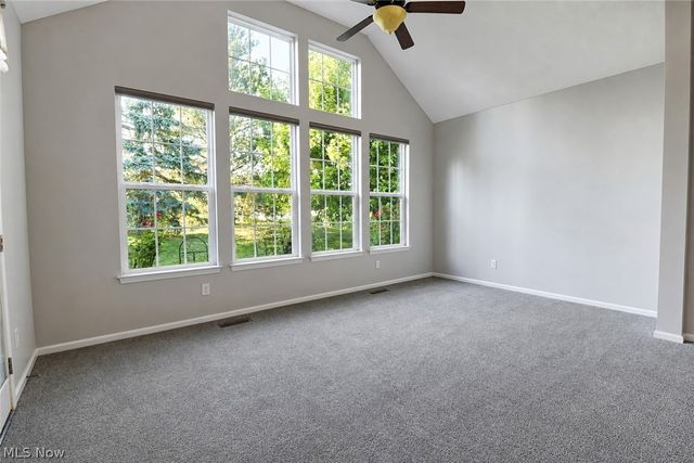 546 Hyannis Port Circle, Avon Lake, OH 44012