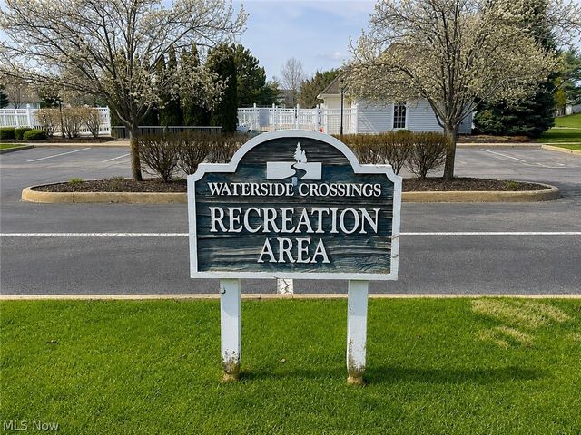 546 Hyannis Port Circle, Avon Lake, OH 44012