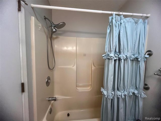 6126 Green Court, Chelsea, MI 48118