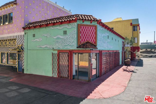 936 Mei Ling Way, Los Angeles, CA 90012