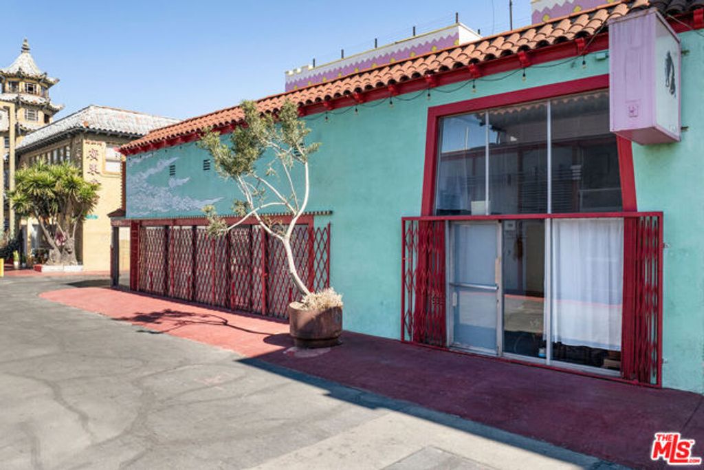 936 Mei Ling Way, Los Angeles, CA 90012