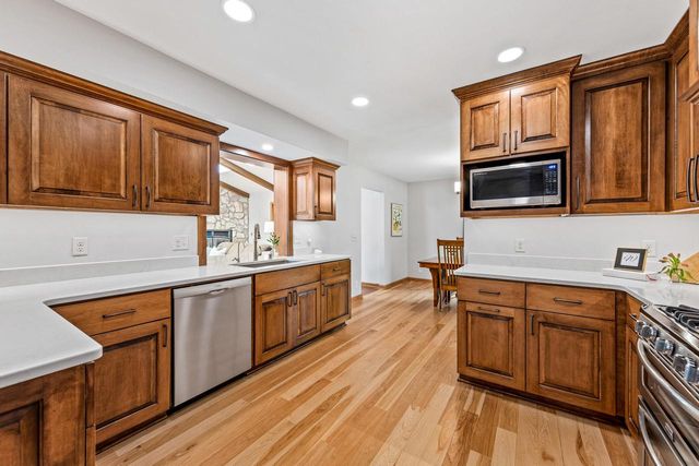 18360 Tilton LANE, Brookfield, WI 53045