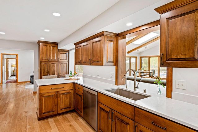 18360 Tilton LANE, Brookfield, WI 53045