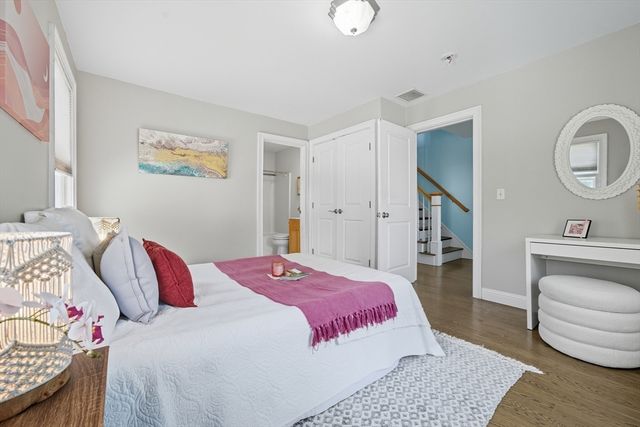 36 N Main St 1, Natick, MA 01760