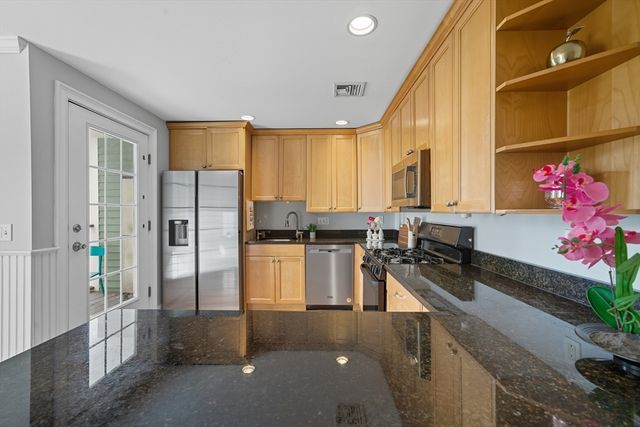 36 N Main St 1, Natick, MA 01760